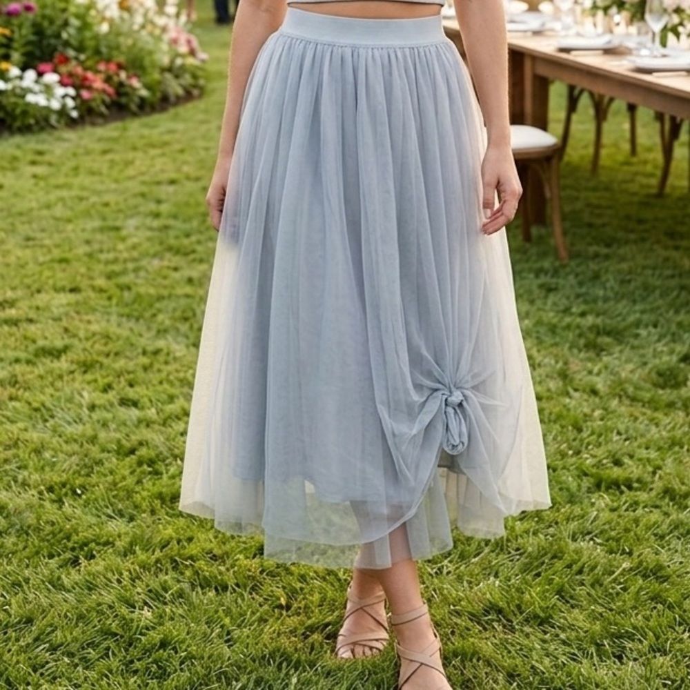 Agnes & Dora Elegant Gray Tulle Midi Skirt